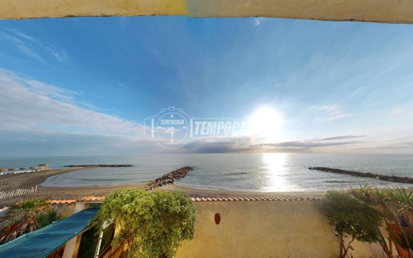 casa indipendente in vendita a Ladispoli