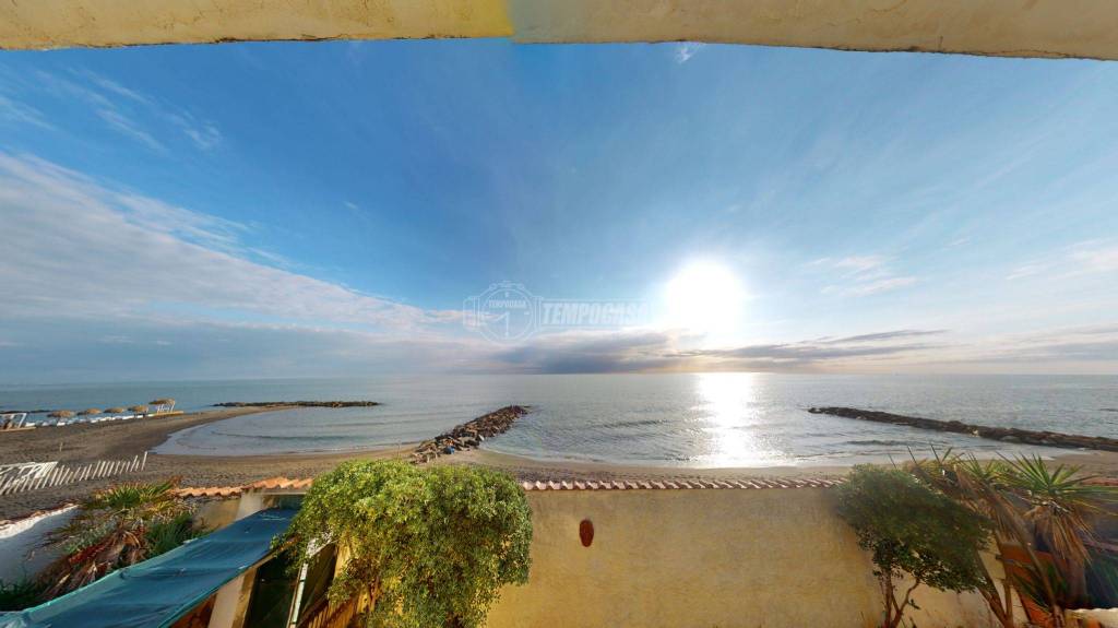 casa indipendente in vendita a Ladispoli