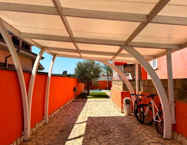 casa indipendente in vendita a Ladispoli