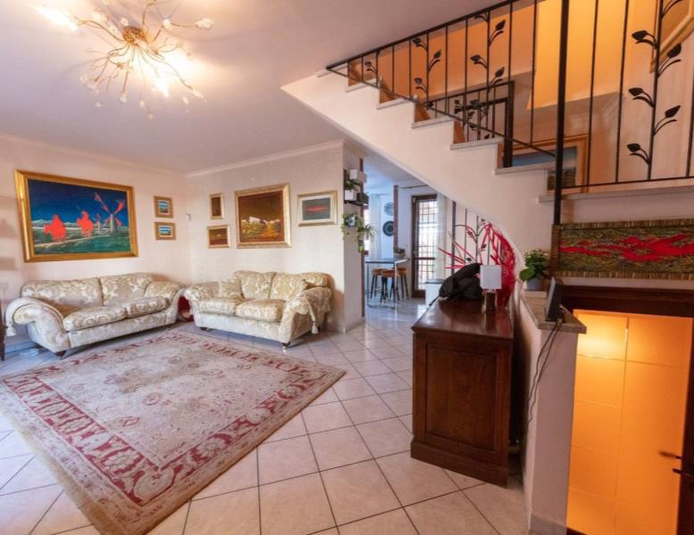 casa indipendente in vendita a Ladispoli