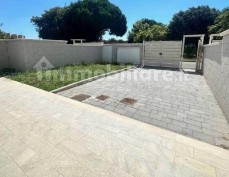 casa indipendente in vendita a Ladispoli