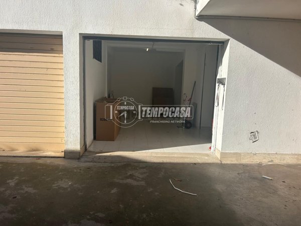 locale di sgombero in vendita a Ladispoli