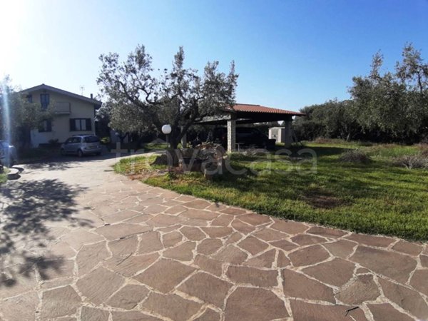 casa indipendente in vendita a Ladispoli in zona Monteroni
