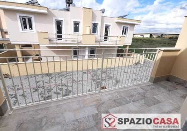 casa indipendente in vendita a Ladispoli