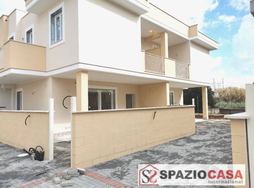 casa indipendente in vendita a Ladispoli