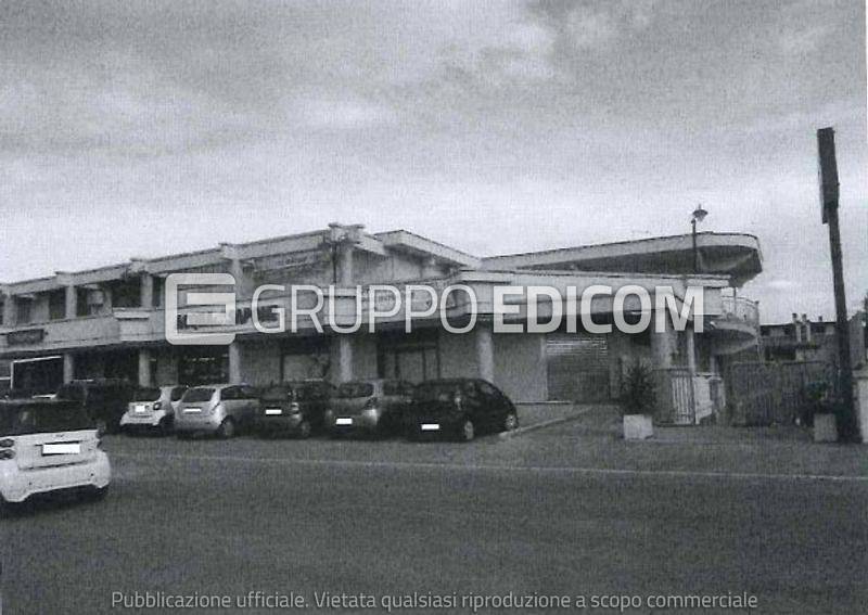 negozio in vendita a Ladispoli