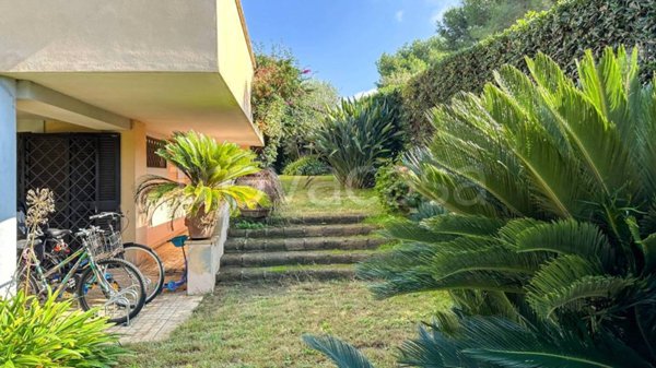 casa indipendente in vendita a Ladispoli in zona Marina di San Nicola