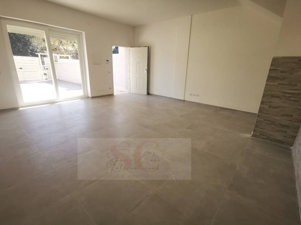 casa indipendente in vendita a Ladispoli