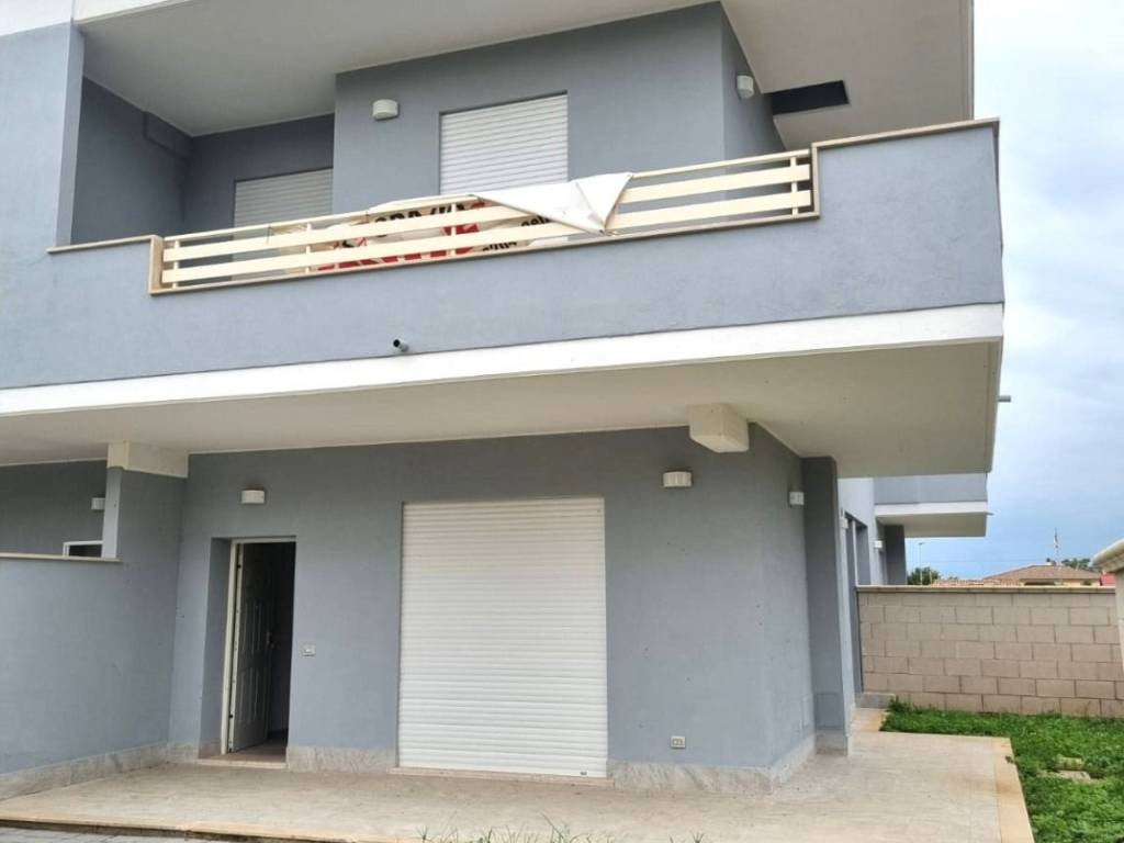 casa indipendente in vendita a Ladispoli