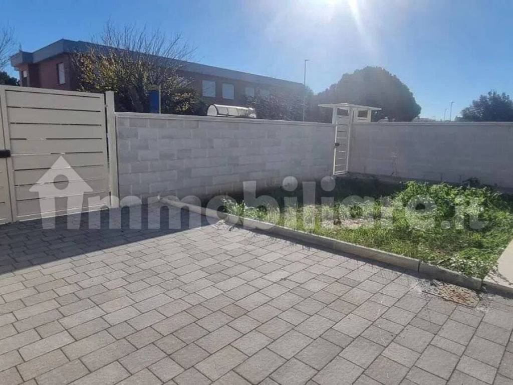 casa indipendente in vendita a Ladispoli