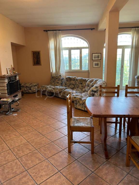 casa indipendente in vendita a Ladispoli