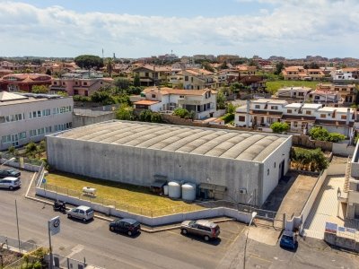 locale di sgombero in vendita a Ladispoli