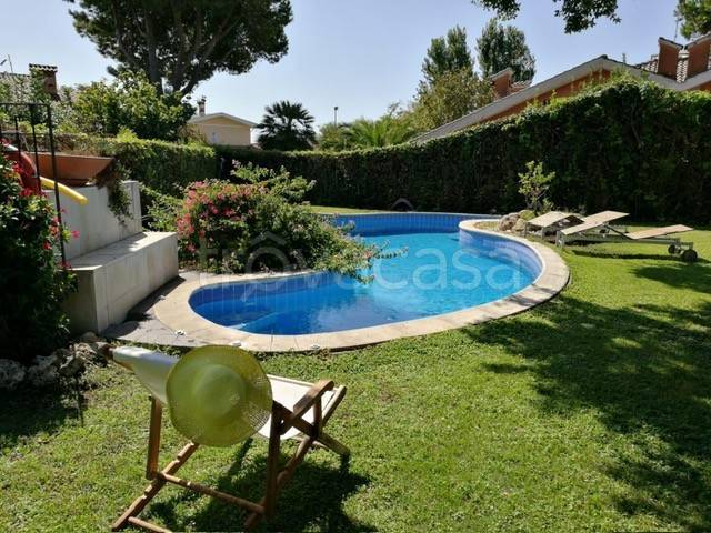casa indipendente in vendita a Ladispoli in zona Marina di San Nicola
