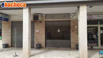 locale commerciale in vendita a Ladispoli