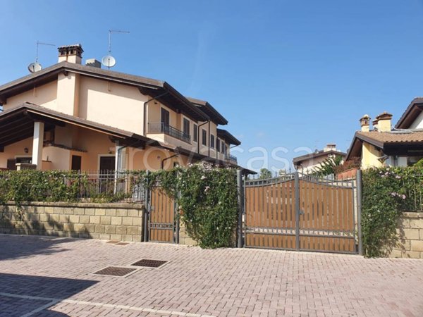 casa indipendente in vendita a Ladispoli