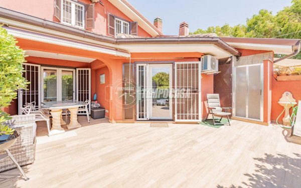 casa indipendente in vendita a Ladispoli in zona Marina di San Nicola