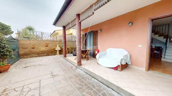 casa indipendente in vendita a Ladispoli