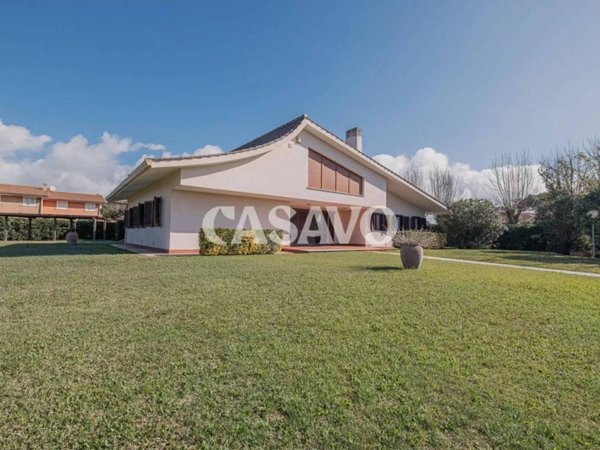 casa indipendente in vendita a Ladispoli