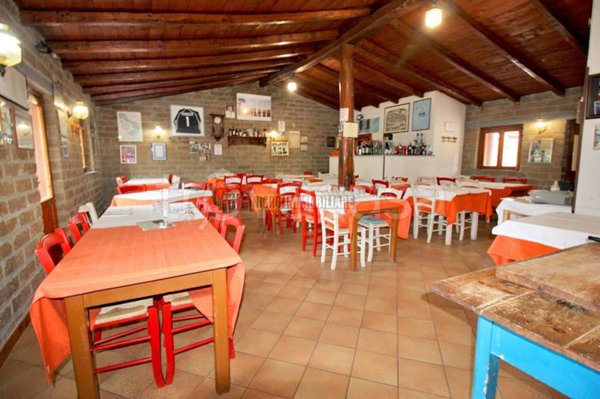 negozio in vendita a Ladispoli