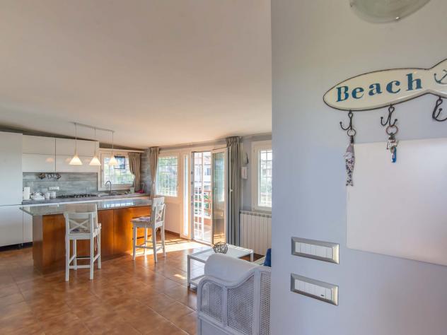 casa indipendente in vendita a Ladispoli