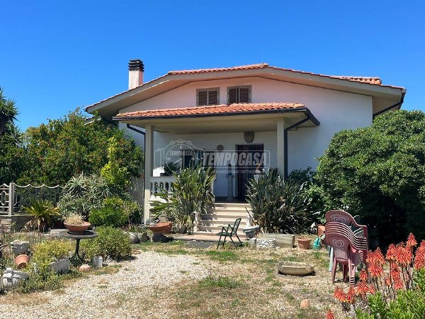 casa indipendente in vendita a Ladispoli