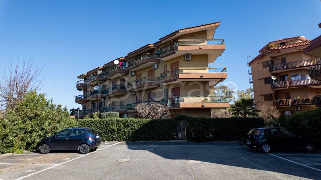 appartamento in vendita a Ladispoli in zona Marina di San Nicola