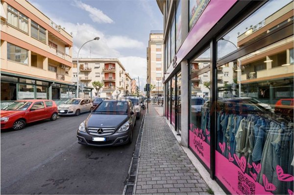 negozio in vendita a Ladispoli