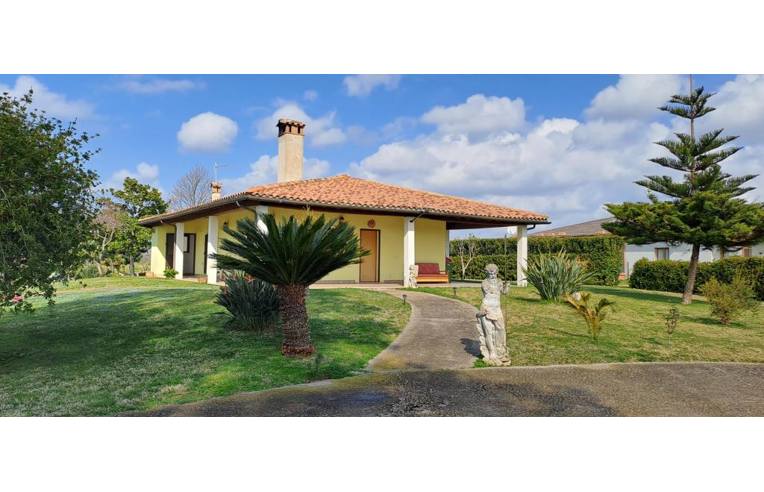 casa indipendente in vendita a Ladispoli in zona Monteroni