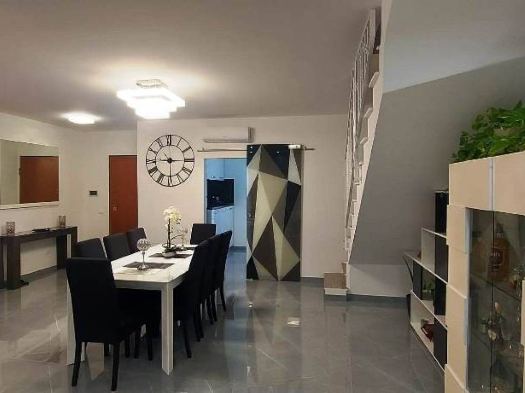 casa indipendente in vendita a Ladispoli