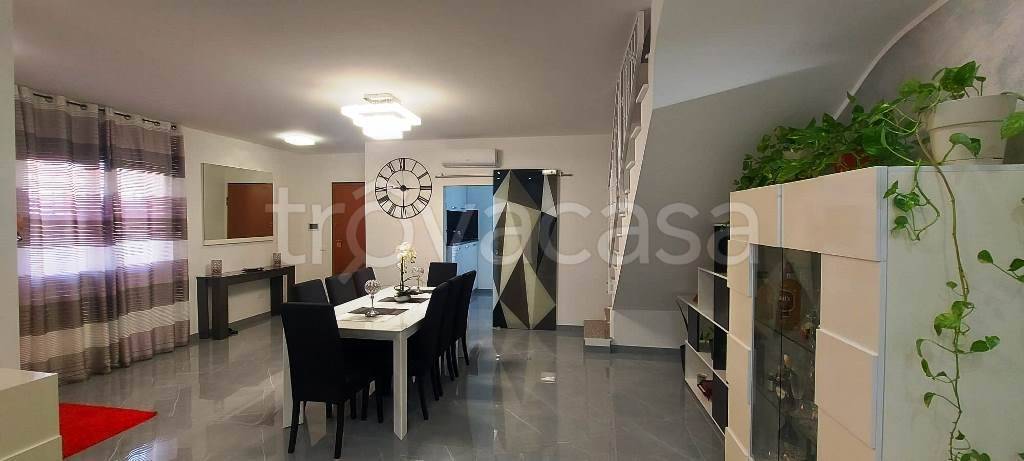 casa indipendente in vendita a Ladispoli