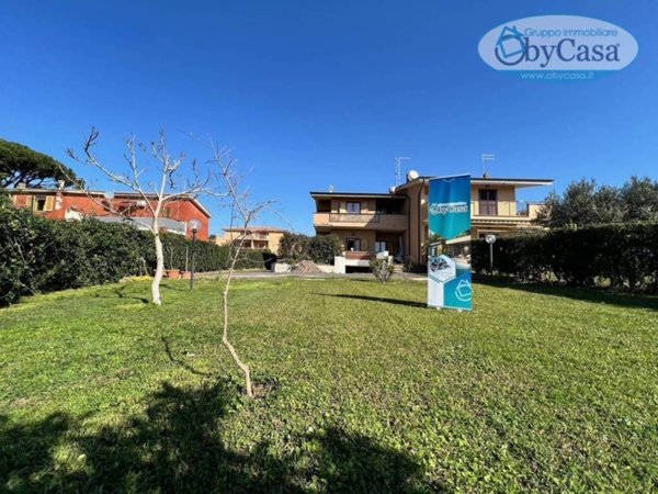 casa indipendente in vendita a Ladispoli in zona Marina di San Nicola