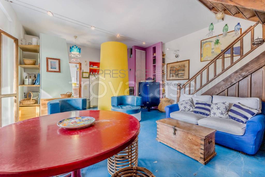 casa indipendente in vendita a Ladispoli