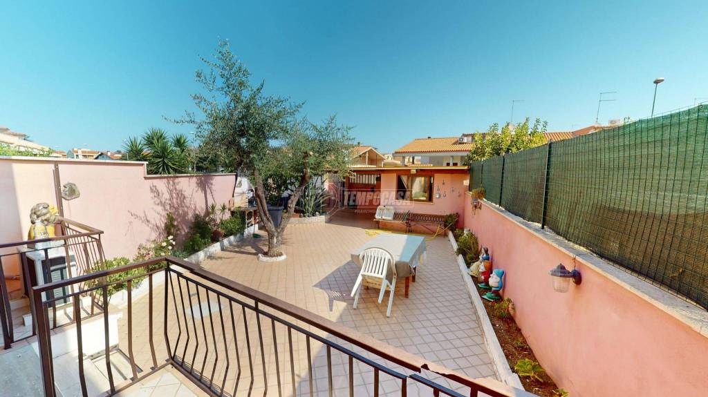casa indipendente in vendita a Ladispoli