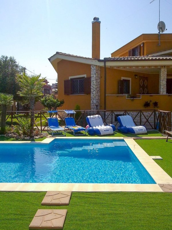 casa indipendente in vendita a Ladispoli