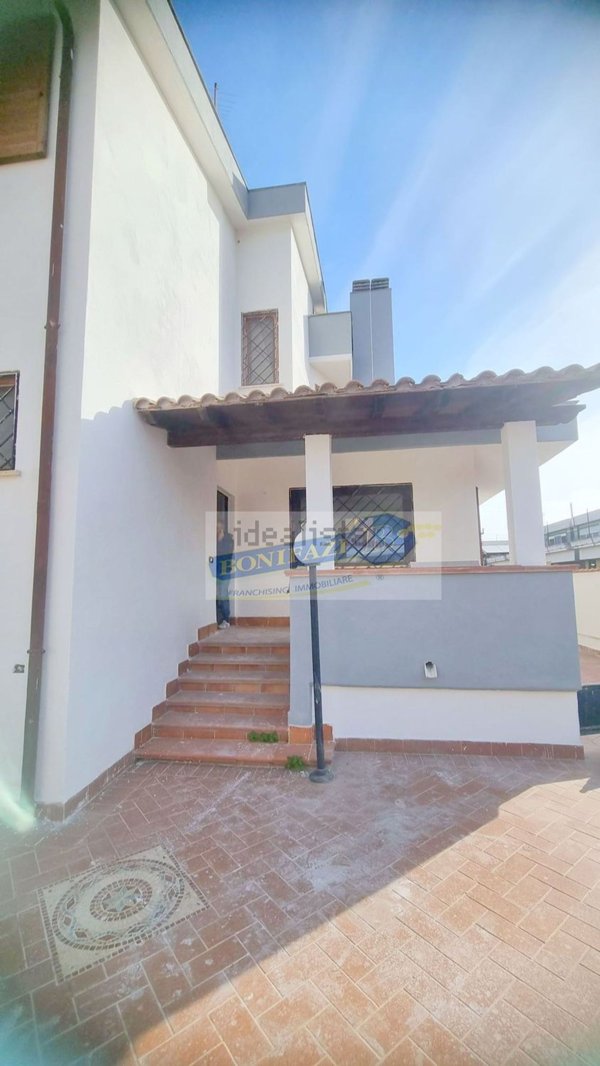 casa indipendente in vendita a Ladispoli