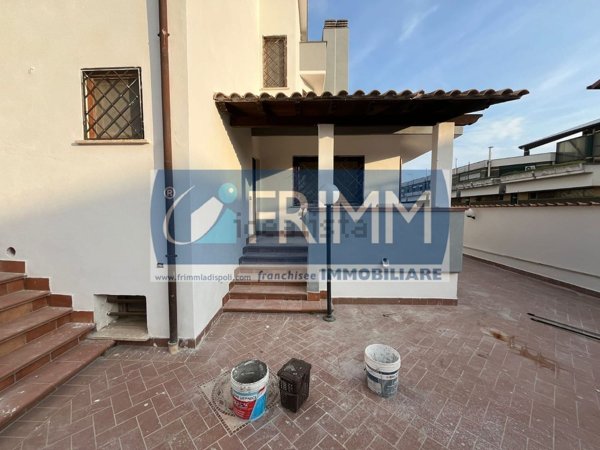 casa indipendente in vendita a Ladispoli