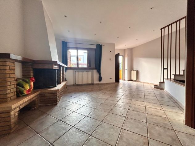 casa indipendente in vendita a Ladispoli