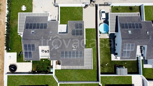 casa indipendente in vendita a Ladispoli