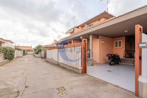 casa indipendente in vendita a Ladispoli