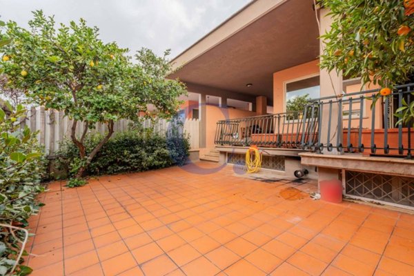 casa indipendente in vendita a Ladispoli
