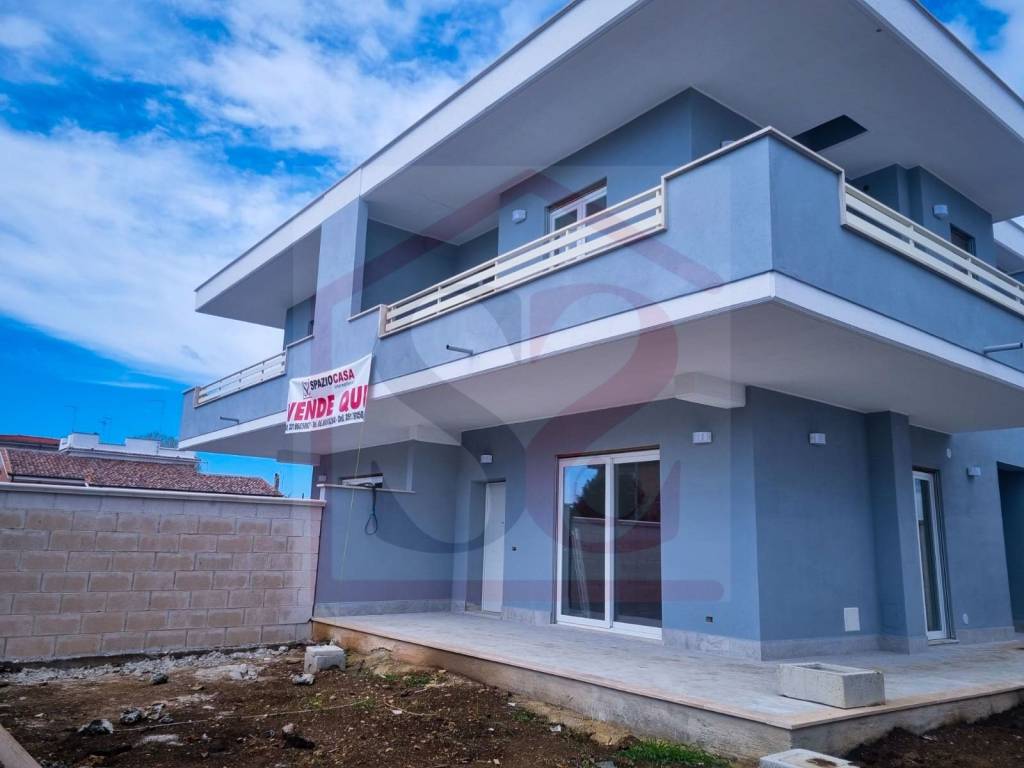 casa indipendente in vendita a Ladispoli