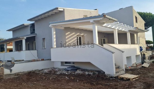 casa indipendente in vendita a Ladispoli