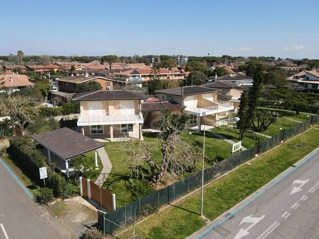 casa indipendente in vendita a Ladispoli in zona Marina di San Nicola