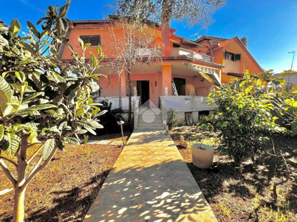 casa indipendente in vendita a Ladispoli
