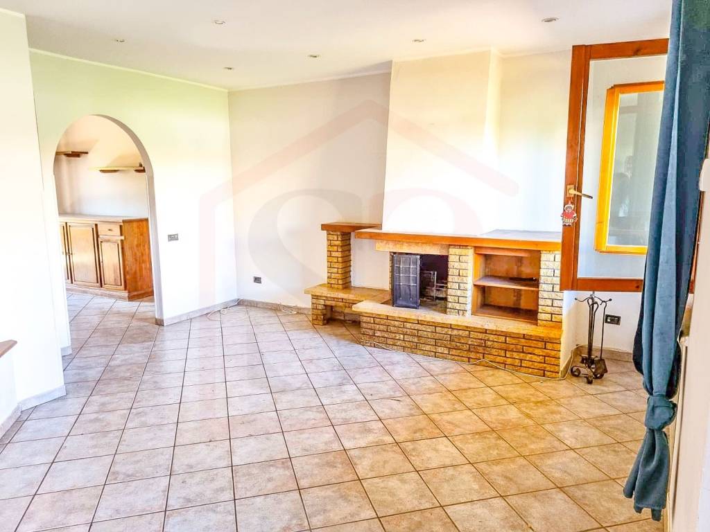 casa indipendente in vendita a Ladispoli