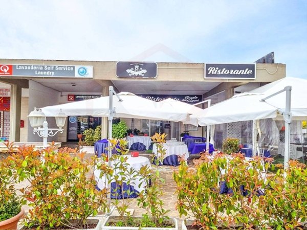 negozio in vendita a Ladispoli
