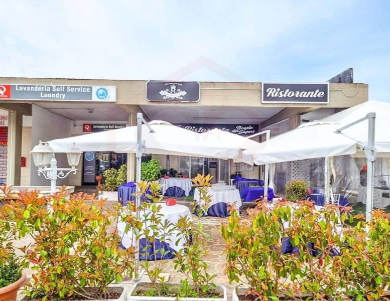 negozio in vendita a Ladispoli