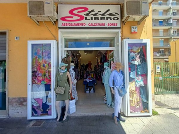 negozio in vendita a Ladispoli