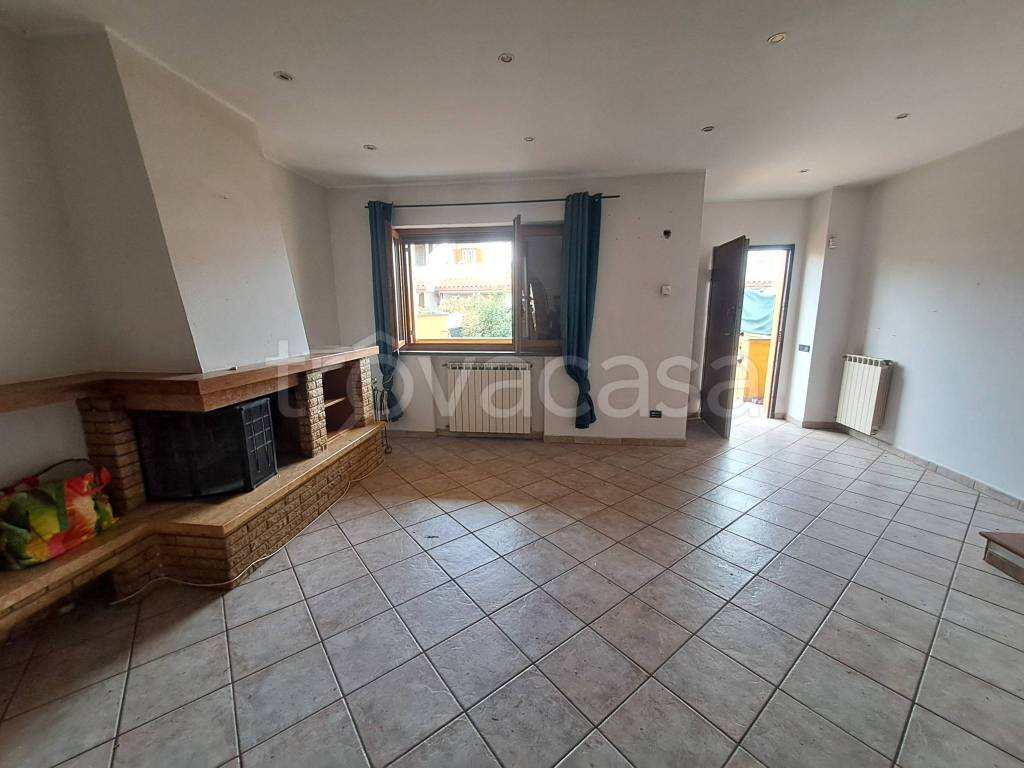 casa indipendente in vendita a Ladispoli