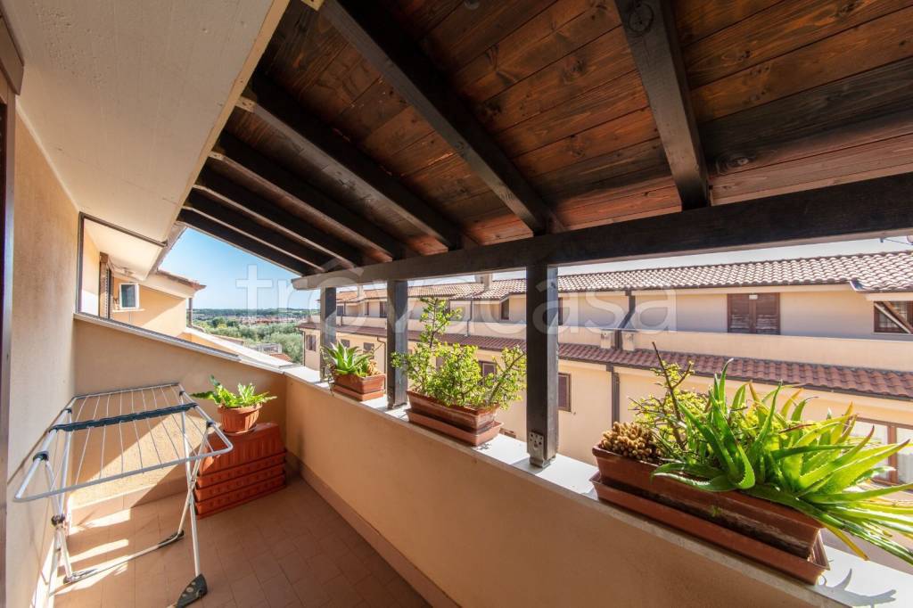 casa indipendente in vendita a Ladispoli